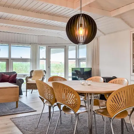 Holiday home Stunning In Hvide Sande With Wifi Bjerregard